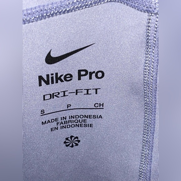 Nike Women's Pro High-Waisted 7/8 Training Leggings in Purple Size Small - Picture 9 of 9